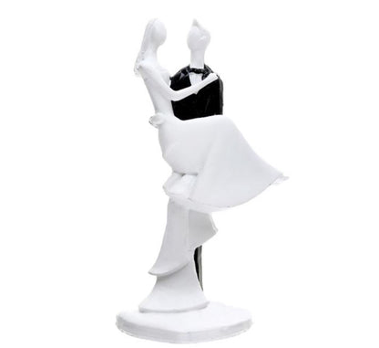 Figur Bräutigam trägt Braut schwarz weiß 14cm