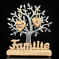 Baum mit Schriftzug "Familie" 23cm mit 3 gravierten Holzherzen