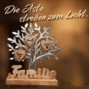 Baum Schriftzug "Familie" 23x26 cm mit 3 gravierten Holzherzen