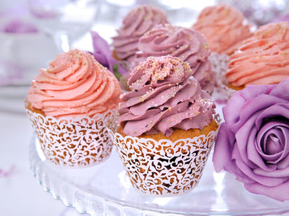 Elegante Cupcake und Muffin Papierförmchen mit Ornamenten 10er