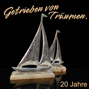 Geschenke für Reisefans | Aufsteller Segelboot mit Wunschtext
