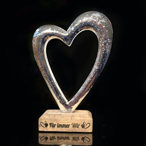 Personalisiertes Dekoherz modern | silbernes Herz auf Holzfuß 19cm