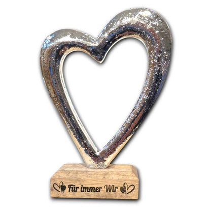 Personalisiertes Dekoherz modern | silbernes Herz auf Holzfuß 19cm
