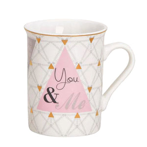 Tasse You and Me, Kaffeebecher, Kaffeetasse, Tasse, Trinkbecher, Küche, Geschenke. schwarz weiß, goldbordüre, goldrand, Valentinstag, Parntertasse, Tasse mit Spruch, Sprüche. Lettering Tasse