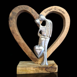 personalisiertes Liebespaar im Holzherz 24x27x5 cm Hochzeitsgeschenk