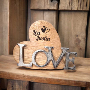 personalisiertes Holzherz mit Schriftzug "Love" 21cm Partnergeschenk