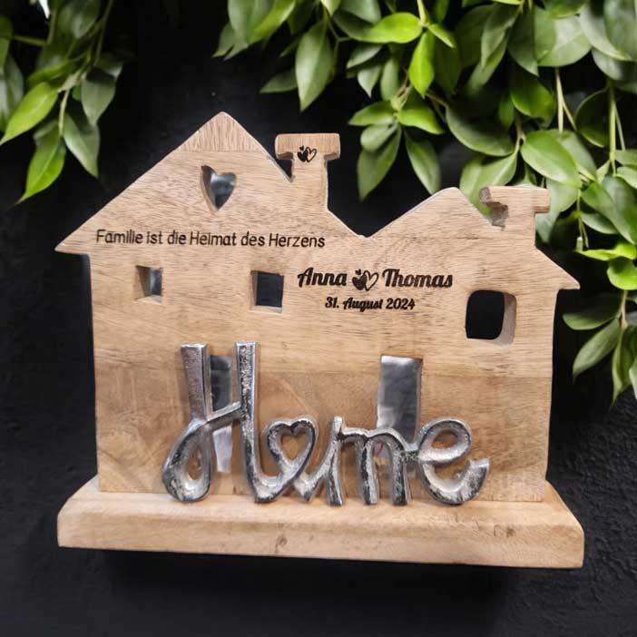 Holzhaus Schriftzug "Home" 24x21x7 cm mit Gravur personalisiertes geschenk