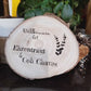 personalisierte Holzscheibe 18x18x2 cm als Geschenk zum Aufhängen
